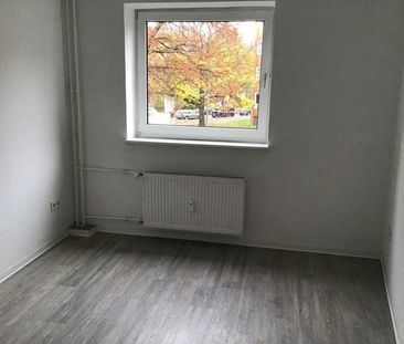 Moderne 3-Zimmer-Wohnung mit Balkon kurzfristig verfügbar - Photo 3