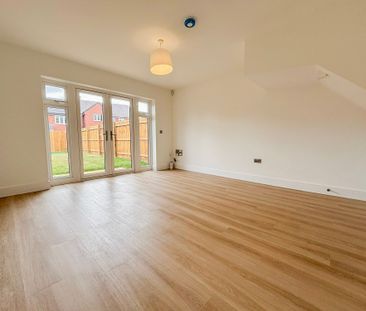 3 bed semi-detached house to rent in Beard Close, Kenilworth, CV8 - Photo 1