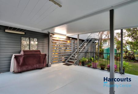 Two Storey Spacious Family Home in Slacks Creek - Photo 4