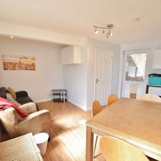 Stanmore, SO22 - Photo 1