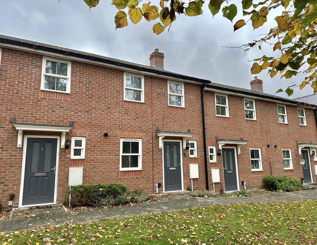 2 bedroom terraced house to rent - Photo 1