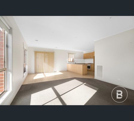 24 Westcliffe Crescent, Sebastopol, Vic 3356 - Photo 1