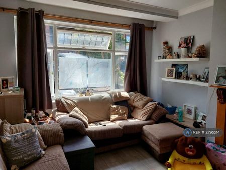 3 bedroom terraced house to rent - Photo 2