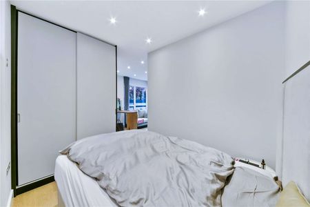 Studio apartment on the edge of the City of London - Photo 3