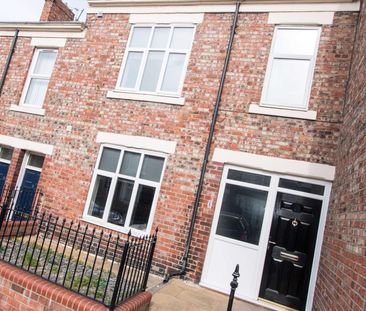 Modern Coliving House Share in Gateshead Room 3 - Photo 4