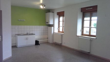 Location - Appartement T4 - 81 m² - Gilley - Photo 4