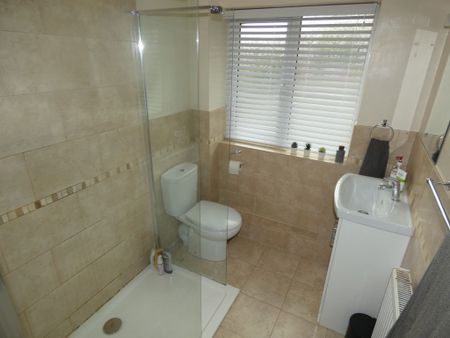 1 bed House - To Let - Photo 4