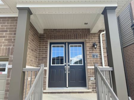 For Lease - 4 Gilham Way, Brant, Ontario - Photo 5