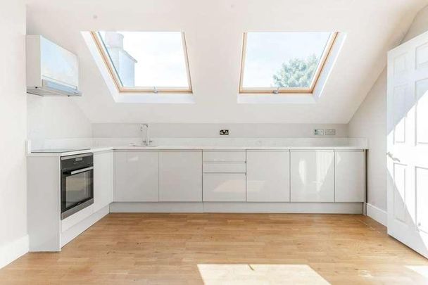 Norbury Court Road, Norbury, SW16 - Photo 1