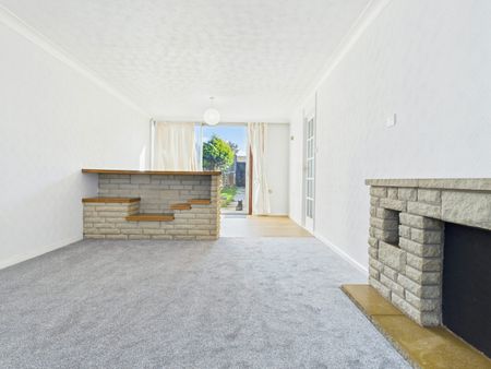 Terraced House to rent on - Photo 5
