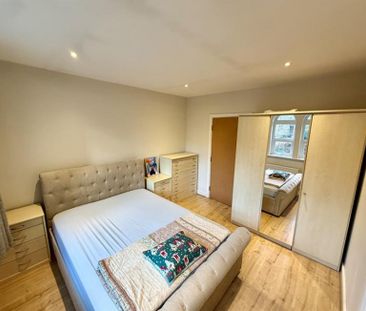 2 Bedroom Apartment To Let - Photo 3