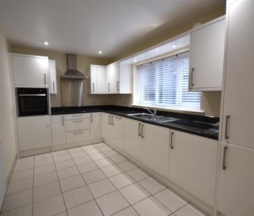 2 bedroom detached bungalow to rent - Photo 2