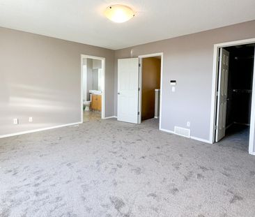 3 Bedroom End Unit Townhouse With Walkout Basement In Wildflower Co... - Photo 5