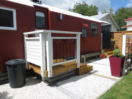 Paeroa Red Train Carriage - Photo 3