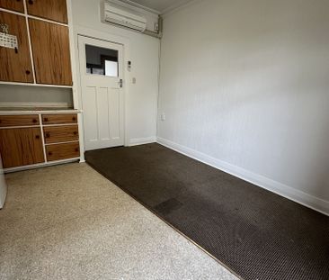 6 Howe Street, North Dunedin - Photo 4