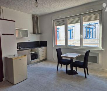 Dunkerque, quartier Hôpital, appartement F2 au 1er étage comprenant... - Photo 2