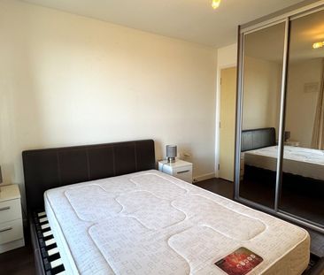 Guildford Road, Woking - 1 bedroomProperty for lettings - Seymours - Photo 3