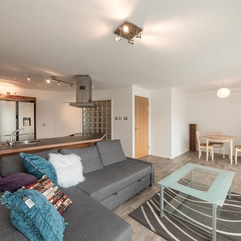 2 bedroom flat to rent - Photo 1