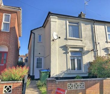 Waterloo Road, Southampton - Photo 2