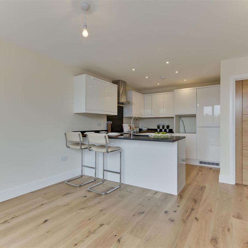 3 Alexandra Road, Epsom, Surrey, KT17 4BH - Photo 1