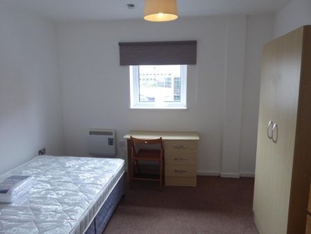 4 bedroom apartment to rent - Photo 5