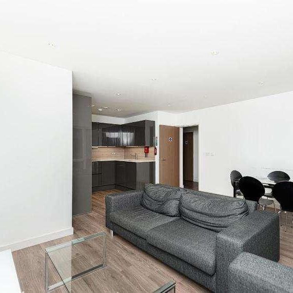 Devan Grove, London, N4 - Photo 1