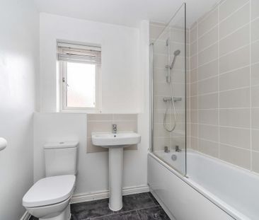 House to rent - Photo 5