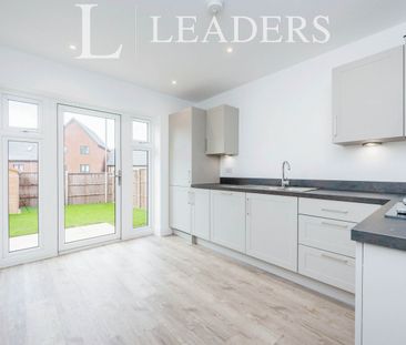 3 bedroom house to rent Friary Grove, Eagle Farm South, Milton Keyn... - Photo 3