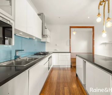 Stunning 4 -Bedroom Family Home for Lease - 17 Park Road, Sans Souci - Photo 6