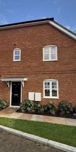 3 bedroom semi-detached house to rent - Photo 3