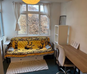 Studio Flat, Hertslet Road, N7 - Photo 1