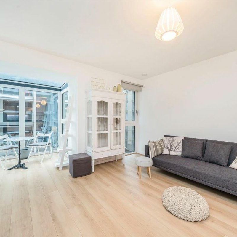 Commercial Road, Aldgate, E1 - Photo 1