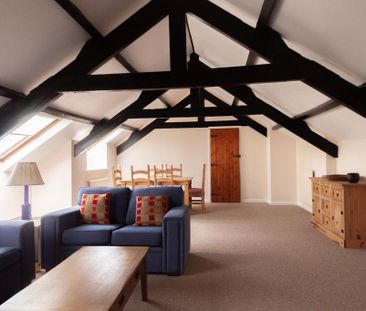 3 bedroom semi-detached house to rent - Photo 6