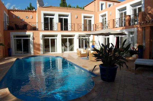 Villa for rent in Nueva Andalucía, Marbella, Málaga, Costa del Sol - Photo 1