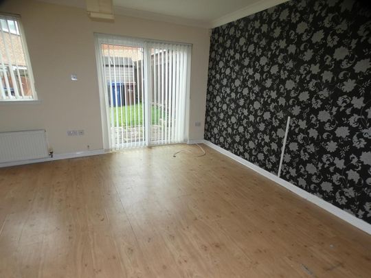 2 bedroom terraced house to rent - Photo 1