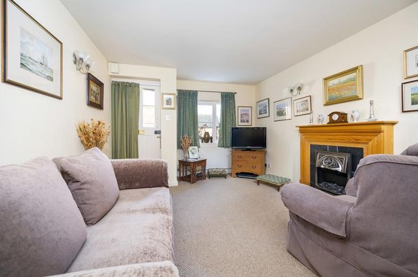 3 bedroom terraced house to rent - Photo 1