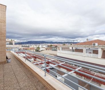 Ático de alquiler en San Cayetano - Photo 3