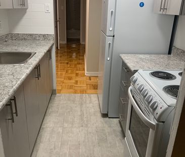 For Lease - 839 Roselawn Avenue Unit# 404, Toronto, Ontario - Photo 3