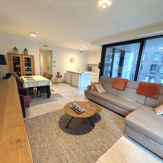 Appartement te huur - Photo 1