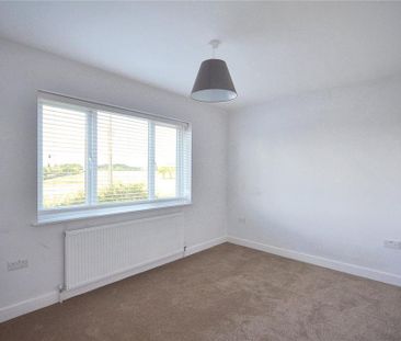 4 bedroom detached house to rent - Photo 4