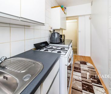 2 bedroom apartment to rent London Road, East Grinstead, RH19 - Photo 6