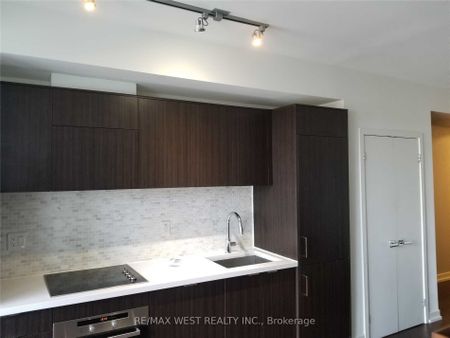 For Lease - 21 Widmer Street Unit# 2103, Toronto, Ontario - Photo 5