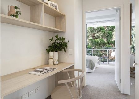 Modern Executive Apartment with Leafy Views in a Prime Inner-City Location! - Photo 5