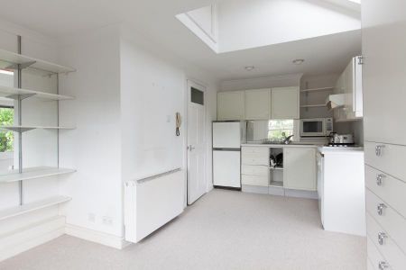 Studio to rent - Photo 2