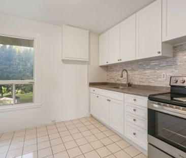 For Lease - 23 Plymonth Road, Welland, Ontario - Photo 4