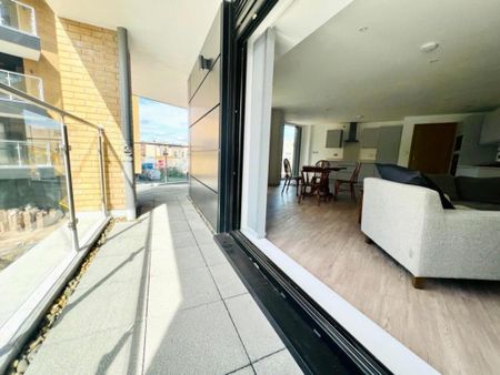 2 bedroom apartment to rent - Photo 2