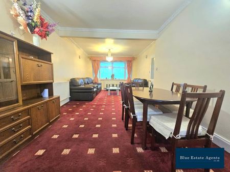 3 bedroom semi-detached house to rent - Photo 2
