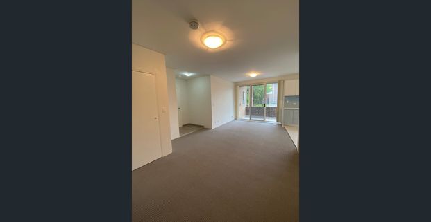 Stylish 2-Bedroom Unit in Prime Hornsby Location - Photo 1