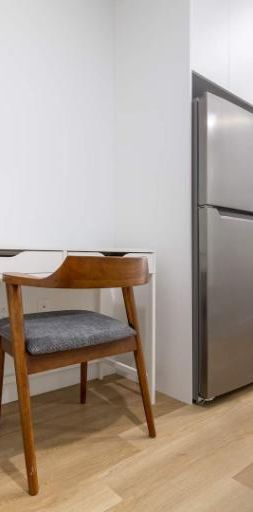 Loft Spacieux au Centre-Ville – Entièrement Équipé et Moderne - Photo 1