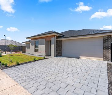 Stunning Brand new 5 bedroom home - Photo 1